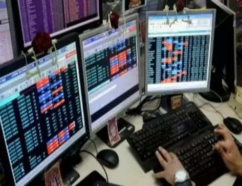 शेयर बाजार गिरावट के साथ बंद