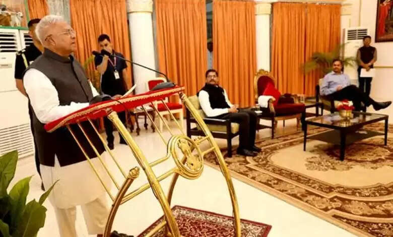 नागरिक देवों भव: के सिद्धांत पर अधिकारी करें कार्य: राज्यपाल पटेल