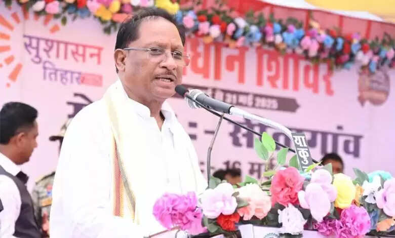 मुख्यमंत्री साय मोहला मानपुर अंबागढ़ चौकी जिले के मानपुर ब्लॉक में सेक्टर सीतागांव के समाधान शिविर मे हुए शामिल