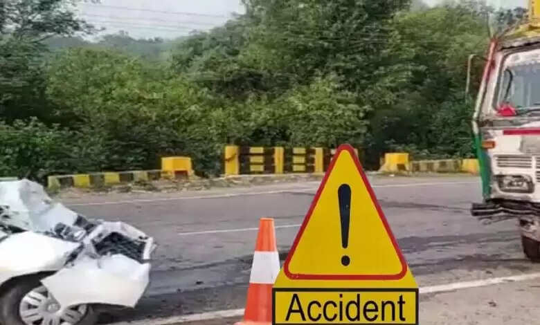कर्नाटक के हावेरी जिले में एक भीषण सड़क हादसे में छह लोगों की मौत, 2 घायल