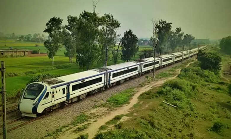 बिलासपुर-नागपुर के बीच चलने वाली वंदे भारत एक्सप्रेस ट्रेन फिर 16 कोच के साथ चलाई जाएगी