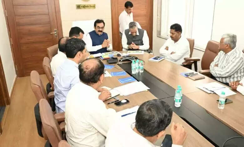 लोक निर्माण मंत्री और भास्कराचार्य संस्थान प्रमुख के बीच उच्च स्तरीय बैठक हुई