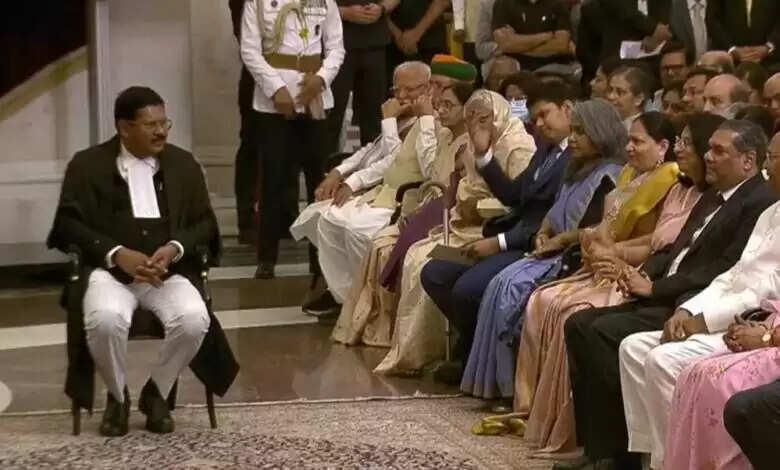 जस्टिस बीआर गवई ने ली CJI की शपथ, 52वें मुख्य न्यायाधीश बने जस्टिस