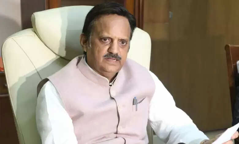 निर्माण कार्यों में लायें गति, समानांतर रूप से खरीदें आवश्यक उपकरण एवं फर्नीचर: उप मुख्यमंत्री शुक्ल
