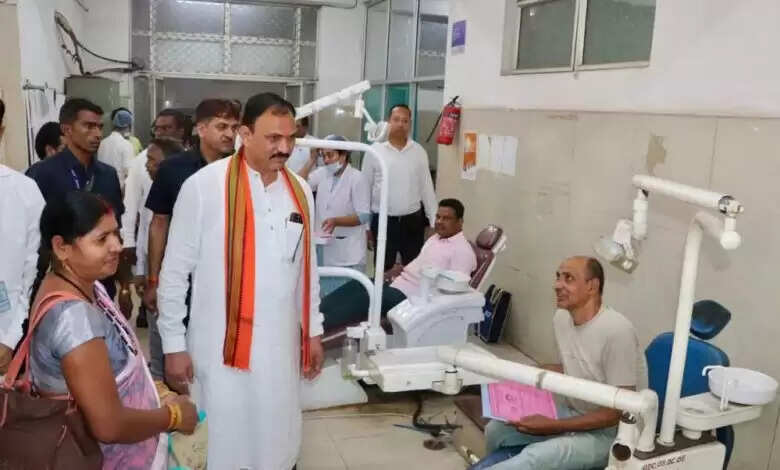 मंत्री जायसवाल ने  दंत चिकित्सा महाविद्यालय का किया निरीक्षण, स्वास्थ्य सुविधाओं को सुदृढ़ करने के दिए निर्देश