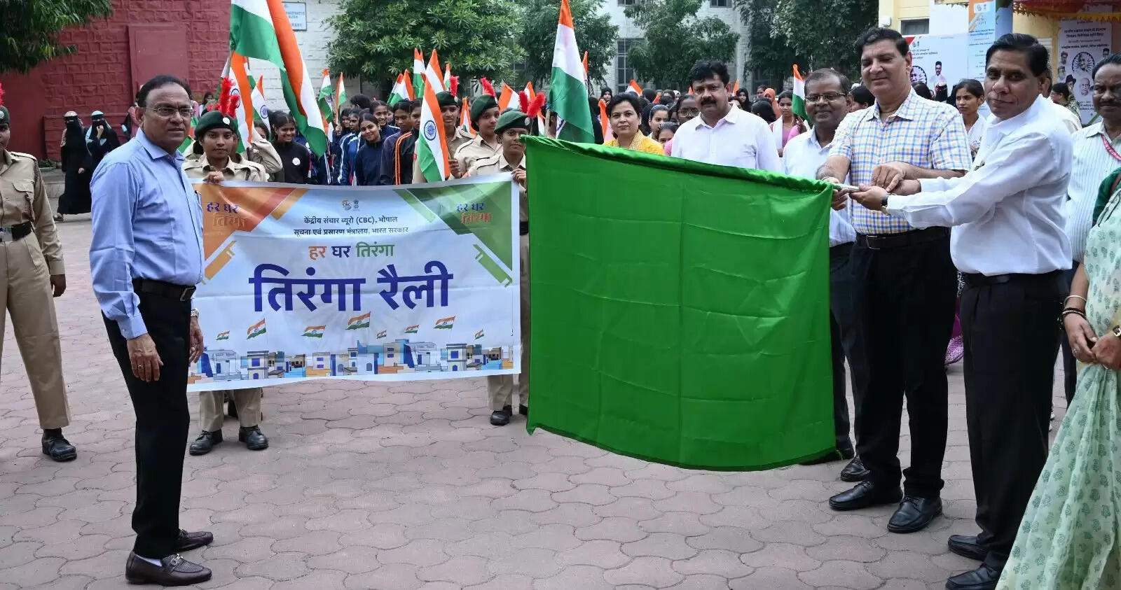 महापौर मालती राय ने ‘हर घर तिरंगा’ और ‘विभाजन विभीषिका स्मृति दिवस’ पर आधारित चित्र प्रदर्शनी का किया उद्घाटन