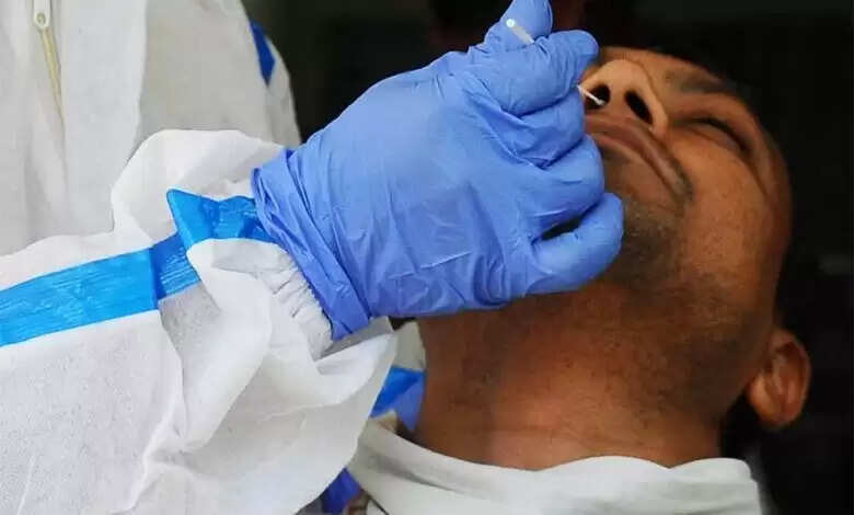 देश के कई इलाकों में कोविड-19 के मामलों में तेजी से बढ़ोतरी, 24 घंटे में 2 की मौत