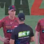 बिग बैश लीग में अंपायर का हैरान करने वाला फैसला, तीन छक्के खाने के बाद गेंदबाज को  किया बाहर