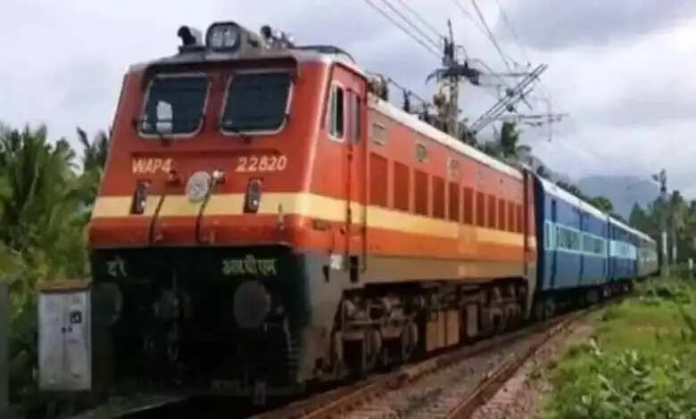 रेलवे की सौगात इंदौर&ग्वालियर के बीच शुरू हुई परीक्षा स्पेशल